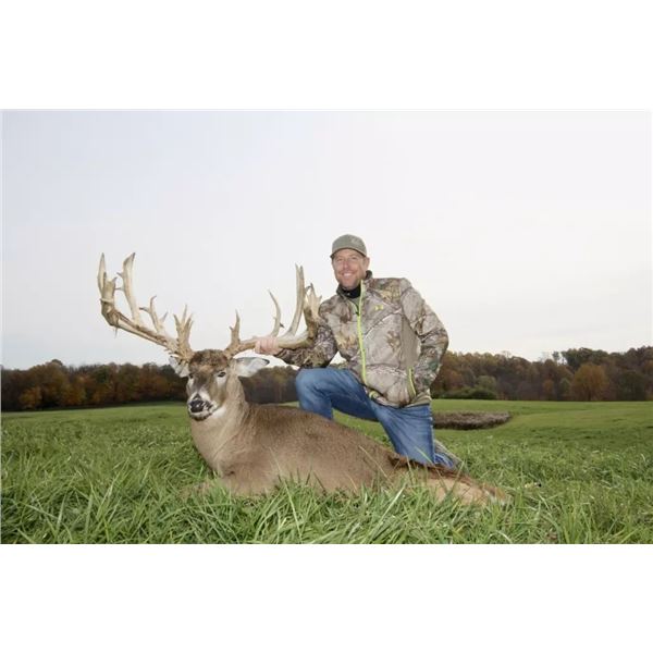 Five Star Ohio Whitetail Hunt for 2 Hunters for 3 days and 4 Nights