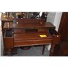 Image 2 : ANTIQUE MAHOGANY WOOD DESK W/HINGED COVER, VICTORIAN SPINET DESK, W/GADROON MOLDING TRIP & BRASS FIT