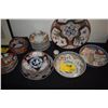 Image 1 : MIXED LOT: JAPANESE ANTIQUE & VINTAGE IMARI PORCELAIN TABLEWARE (26 PCS) (DOES NOT INCLUDE STAND)