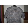 Image 3 : COLLECTION OF REYN SPOONER MEN'S SHIRTS (3 LARGE, 5 X-LARGE) (8 PCS)
