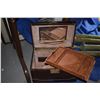 Image 2 : VINTAGE LEATHER MAKE-UP/JEWELRY BOX