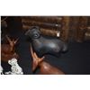 Image 3 : COLLECTION OF ANIMAL FIGURINES & BOX (11 PCS)