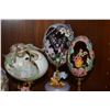 Image 2 : CARVED & DECORATED EGG SCULPTURES (8 PCS)