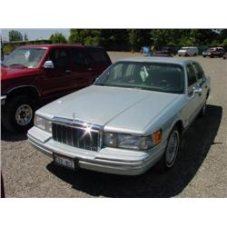  1992 LINCOLN TOWN CAR - 16,927 (5-Digit)