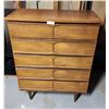 Image 1 : 5 Drawer Wood Dresser 34" x 17" H41"