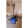 Image 1 : 2 Shovels, Broom, Squeegee