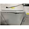 Image 2 : MOFFAT WHITE MTW201BMR0WW TOP LOAD MULTI CYCLE ELECTRIC WASHER ( DAMAGE TO FRONT TOP )