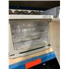Image 2 : SINGLE STATION COMMERCIAL ELECTRIC SPA COUNTERTOP TOWEL WARMER
