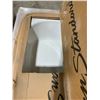 Image 2 : AMERICAN STANDARD COLONY II 5 RH/SL RIGHT HAND OUTLET WHITE METAL BATHTUB