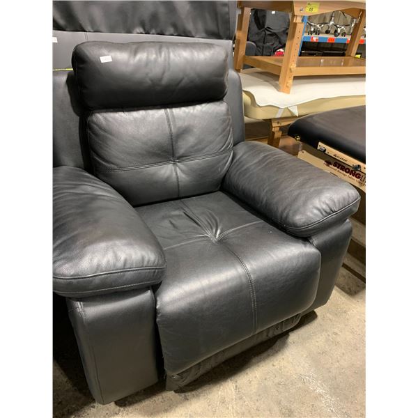 2 BLACK LEATHER LOOK OVERSTUFFED RECLINING ARMCHAIRS ( SOME COSMETIC DAMAGE RECLINER WORKING )