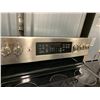 Image 2 : GENERAL ELECTRIC JCB890SN3SS STAINLESS STEEL 5 BURNER CERAMIC TOP OVEN
