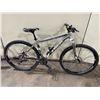 Image 2 : TREK MARLIN SILVER 24 SPEED FRONT SUSPENSION MOUNTAIN BIKE WITH FULL DISC BRAKES