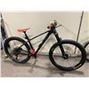Image 2 : TREK ROSCOE GREY 12 SPEED FRONT SUSPENSION MOUNTAIN BIKE WITH FULL DISC BRAKES