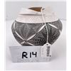 Image 4 : Shana Garcia Acoma Indian Pottery Pot Vase