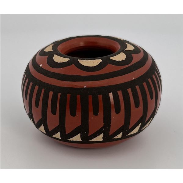 Annette Ortega Pueblo Indian Seed Pot