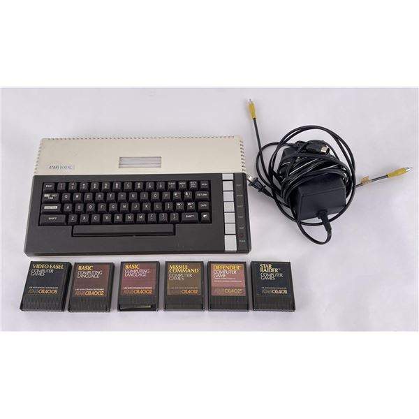 Atari 800XL Computer Console and Games