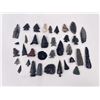 Image 4 : Collection of Ancient Indian Arrowhead Points