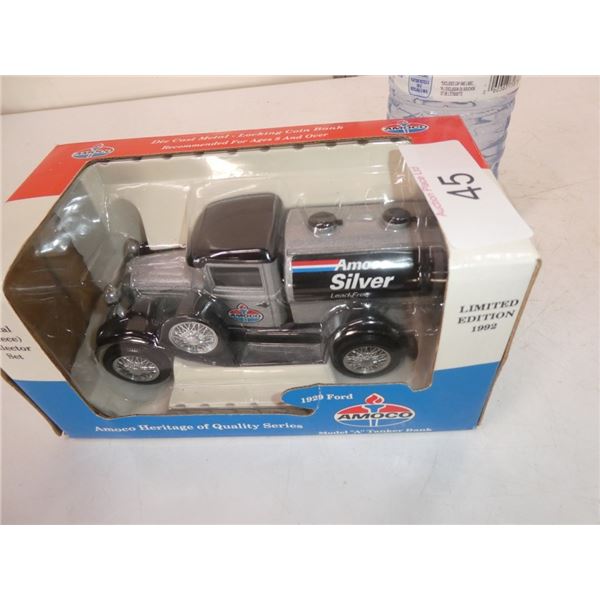 Amoco 1929 Ford model A tanker bank model truck