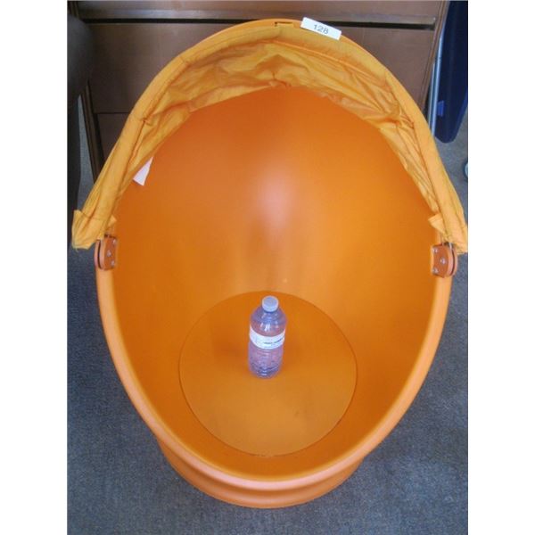 kids egg pod
