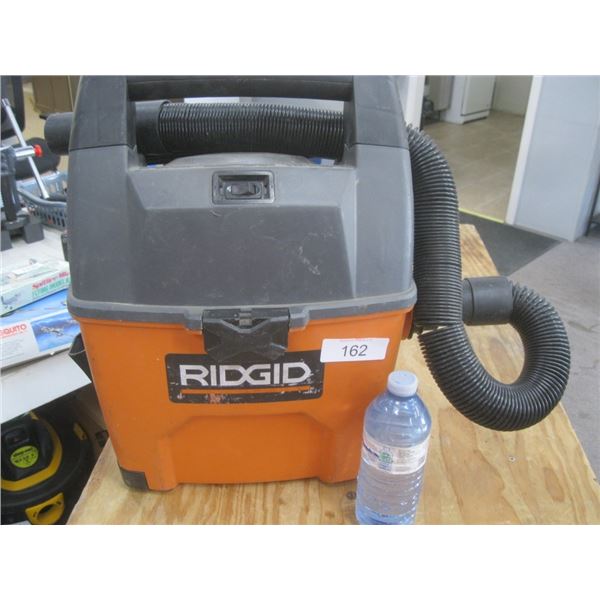 Ridgid vacuum 3 gallon/11 litre works