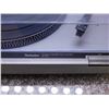Image 2 : Technics SL-B2 Turntable Record Player