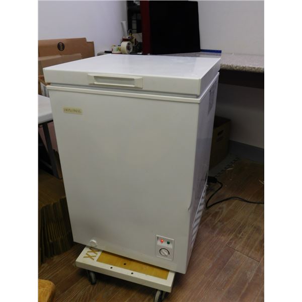 Danby Chest Freezer DCFM036C1WM 2018 Free Standing Storage Deep Freezer Chest