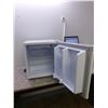 Image 3 : Danby Mini Bar Fridge DCR059WE 2012
