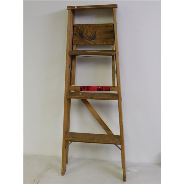 4ft Wooden Superior Ladder / Step Stool