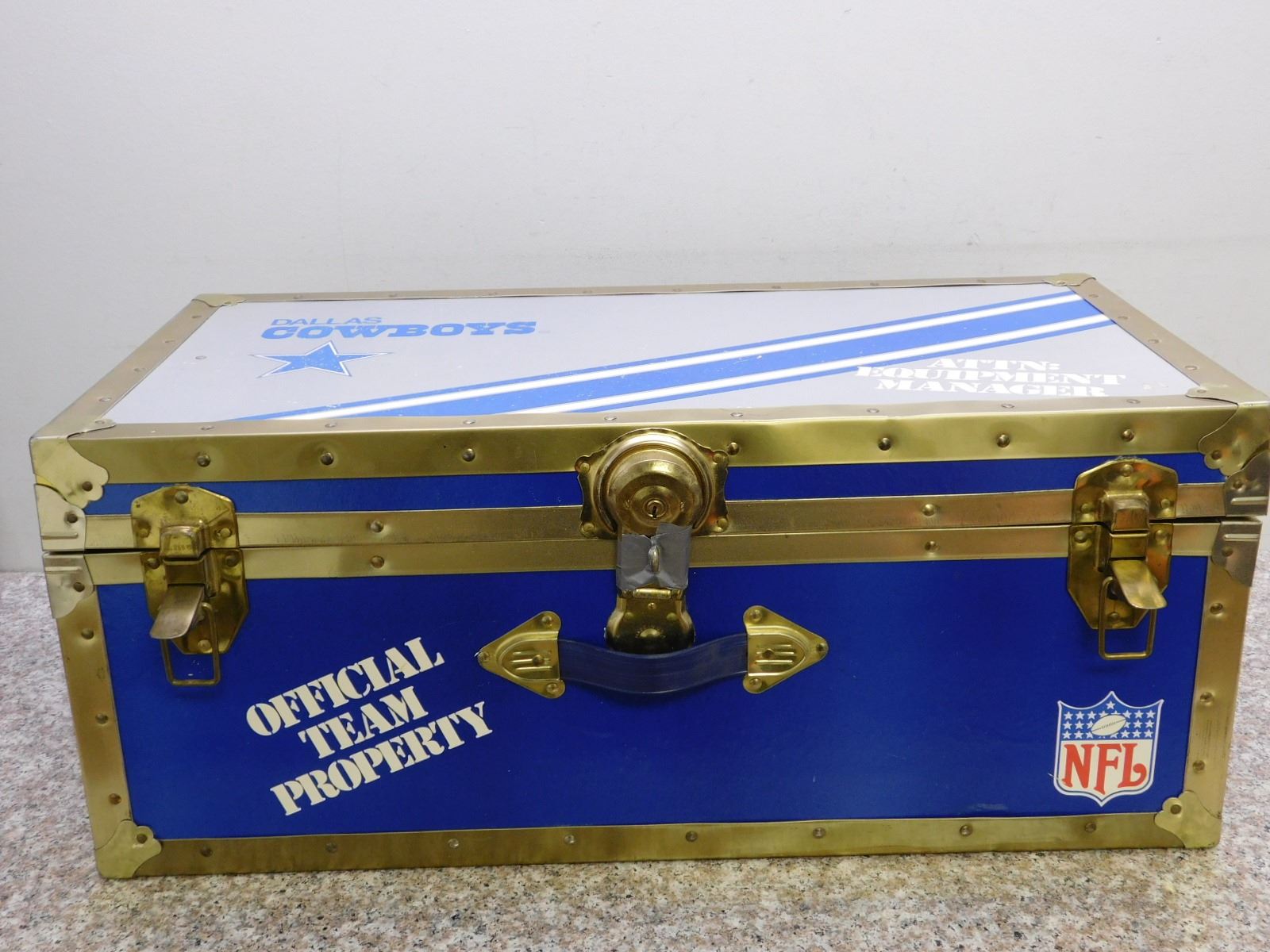 Dallas Cowboys NFL Equipment Manager Trunk Football Steamer Trunk