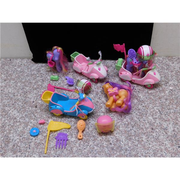 Lot of 3 My Little Pony G3 2005 Scootaloo Scooter Ponies + Accessories