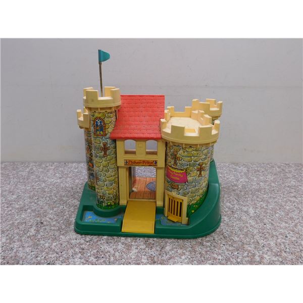 Vintage Fisher Price 993 Play Family Castle 1974