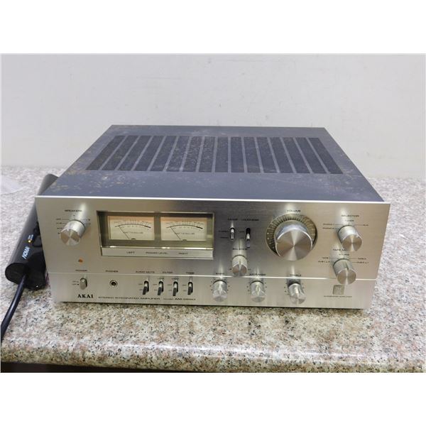 AKAI AM-2850 Stereo Amplifier