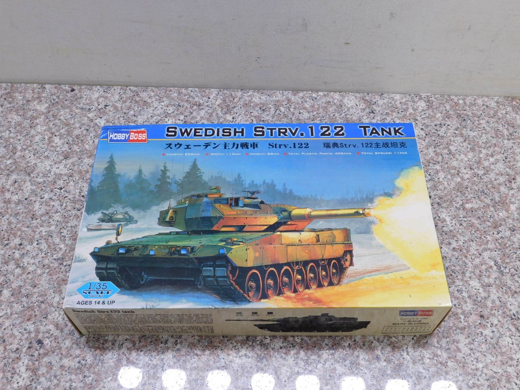 Strv K Model Kit Hobby Boss Swedish STRV.122 TANK Model Kit No 82404 1/35