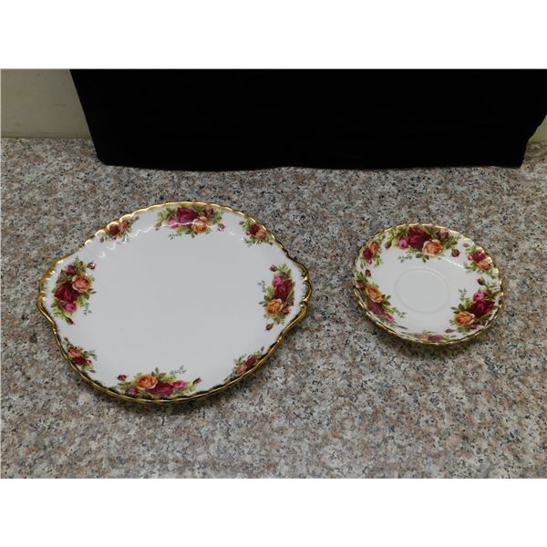Lot of 2 Royal albert Old Country Roses Fine China England Serving Plate and Saucer