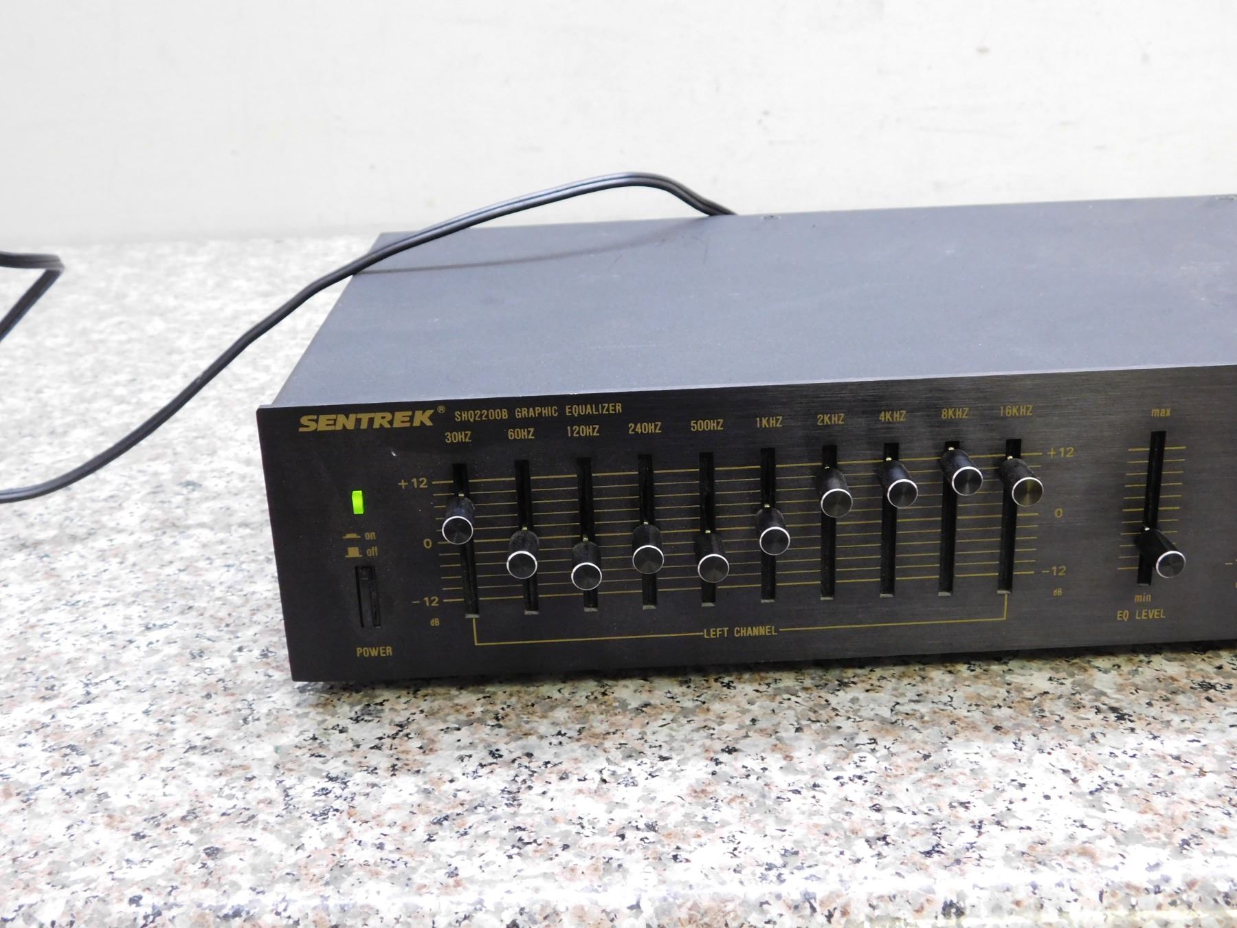 Sentrek 2206 Sentrek SHQ2200B Graphic Equalizer