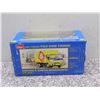 Image 3 : Home Hardware 2003 GMC T-Series Tilt Cab Truck Coin Bank Die Cast 1/32 Scale NEW