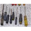 Image 5 : Tool Bundle Lot of 25 Assorted Screwdrivers Flat Heads