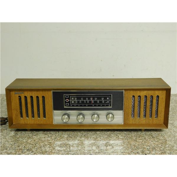 Vintage Strauss Wooden Model LT-788 Radio Mid Century