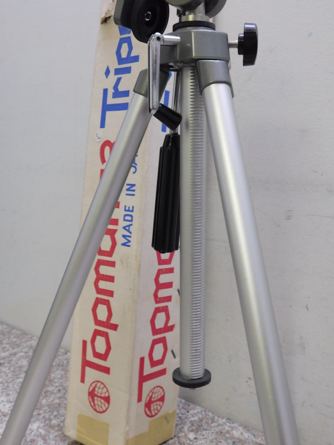 Vintage Tripod Topman E3 Made in Japan With Box