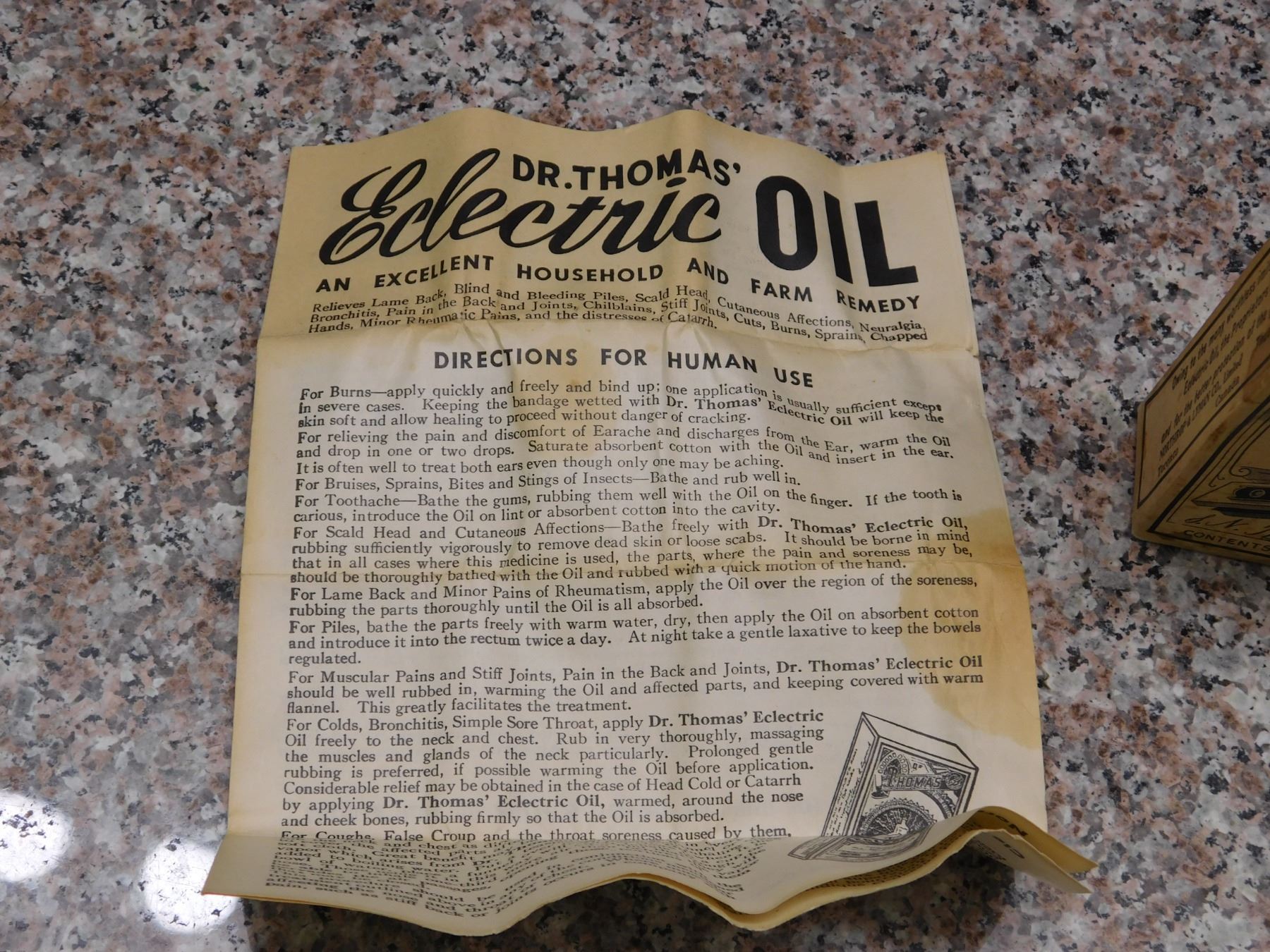 antique-dr-thomas-eclectric-oil-paper-label-glass-bottle-w-box-and