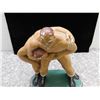 Image 2 : Vintage Chalkware Wrestling Statue 13"