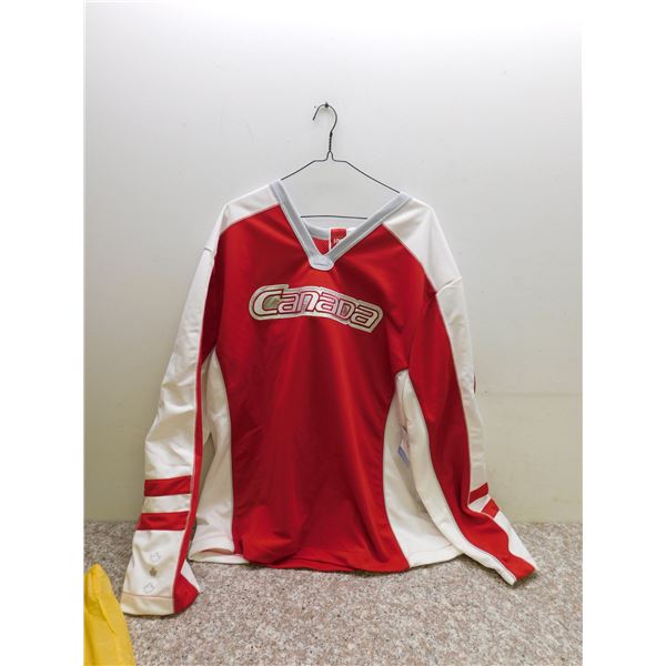 Team Canada 2010 Olympics HBC Men’s XL Jersey w sewn on Crests & Canada Olympic Team patch on sleeve