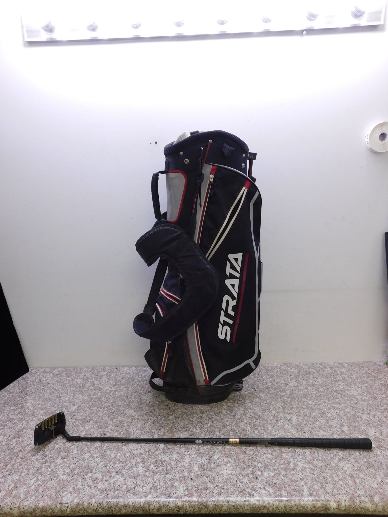 Strata Gold Club Holder and Putter Acculite Titanium Alien