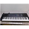 Image 1 : Yamaha PSR-31 Electronic Keyboard