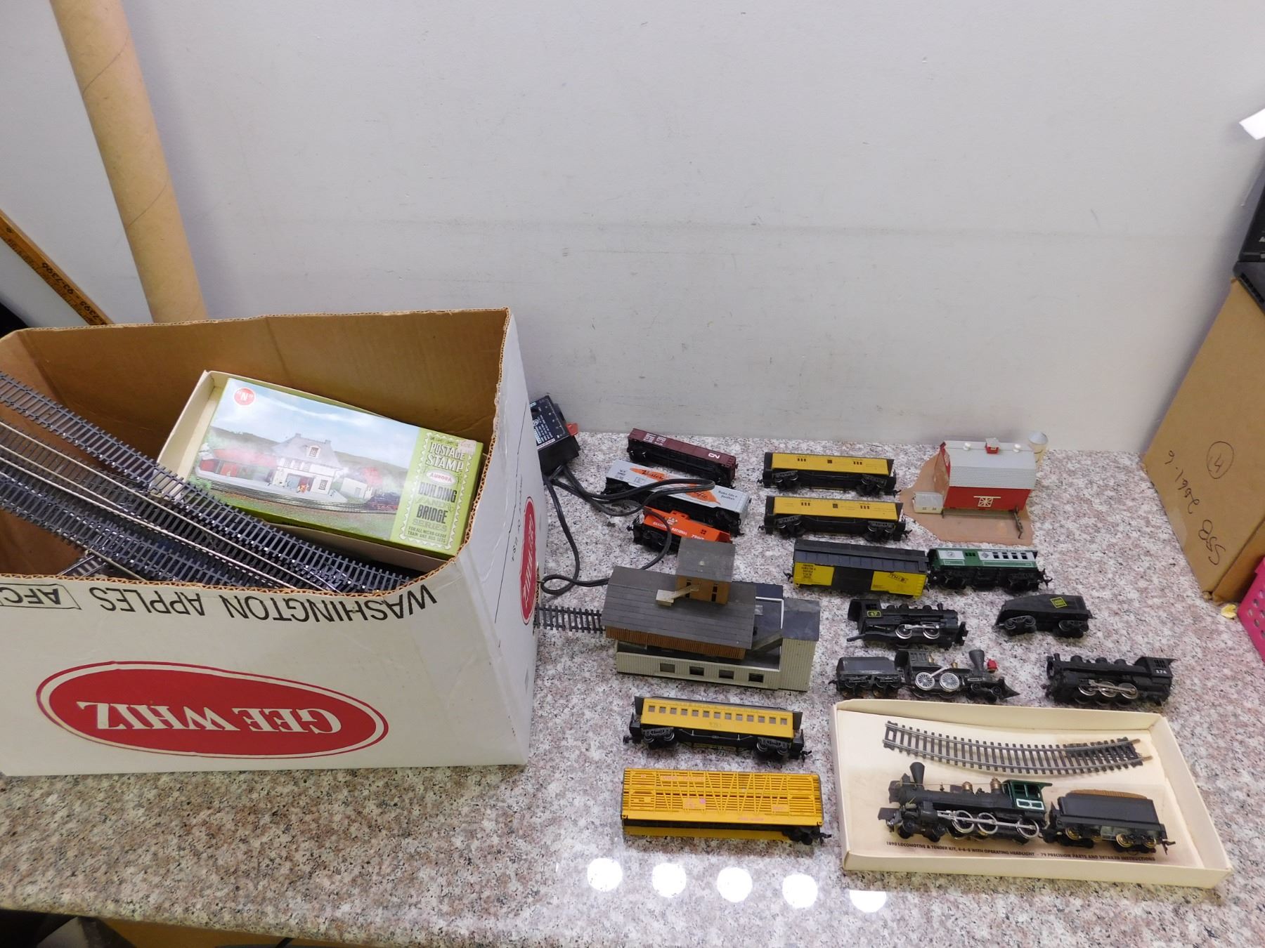 Box of HO Scale Model Train Carts, Tracks, Buildings, Locomotives,