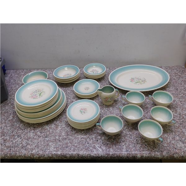 Lot of 56 Susie Cooper Serving Plate, Tea Cups, Saucers, Soup Salad Bowls, Dinner Plates Etc