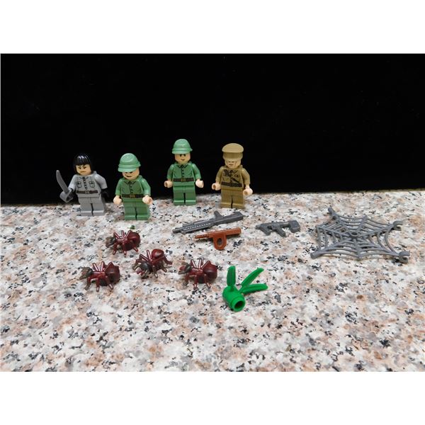 LEGO Minifigs Indiana Jones Russian Guards and Colonel, Accessories