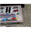 Image 3 : Bachmann Highballer Locomotive and 3 Cars N Scale Circle of Track *tested working* IN BOX