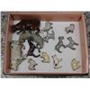 Image 2 : Box of 24 Miniatures Britain's Die Cast England Soldiers and Farm Animals, Japan England