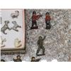 Image 5 : Box of 24 Miniatures Britain's Die Cast England Soldiers and Farm Animals, Japan England